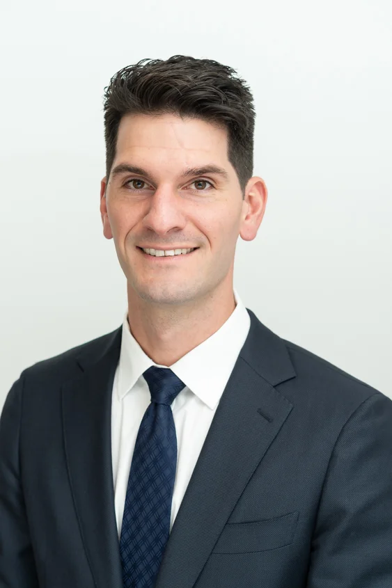 Lawrence Raponi : Associate Vice-President, Private Capital Markets